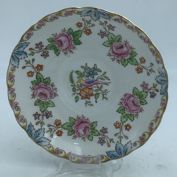 Vintage Tuscan English Bone China Flowers and Bird Teacup and Saucer - Picture 6 of 11